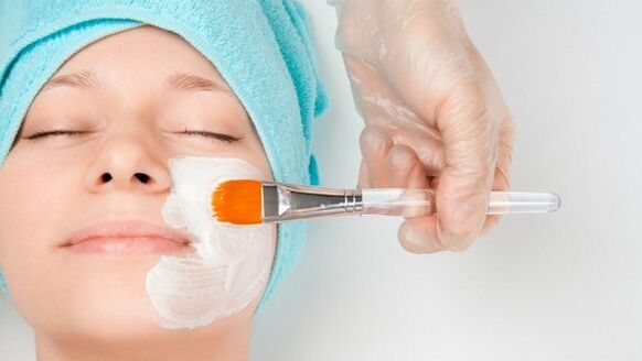Face mask - a folk remedy for skin rejuvenation at home